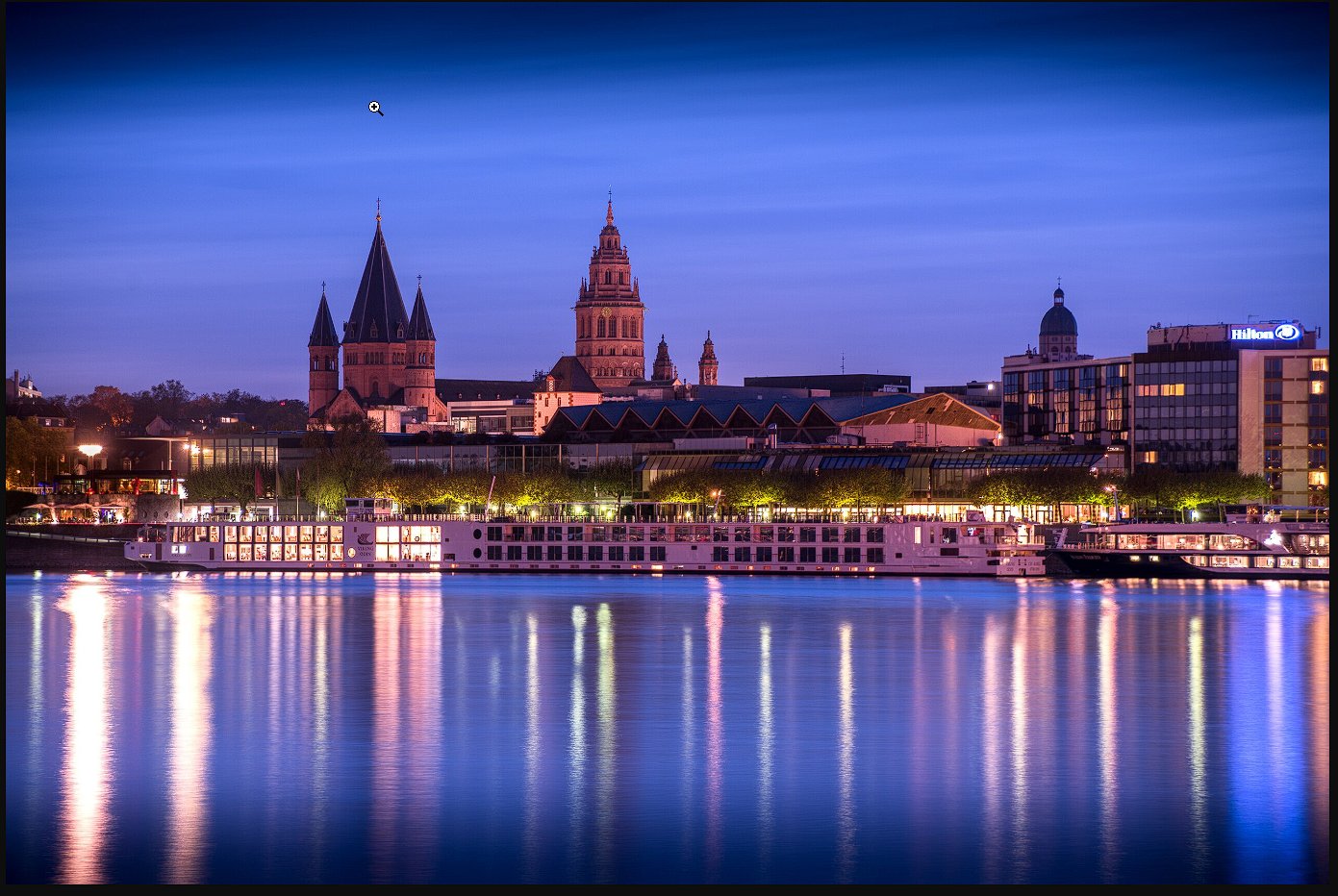 Mainz Skyline bei Nacht